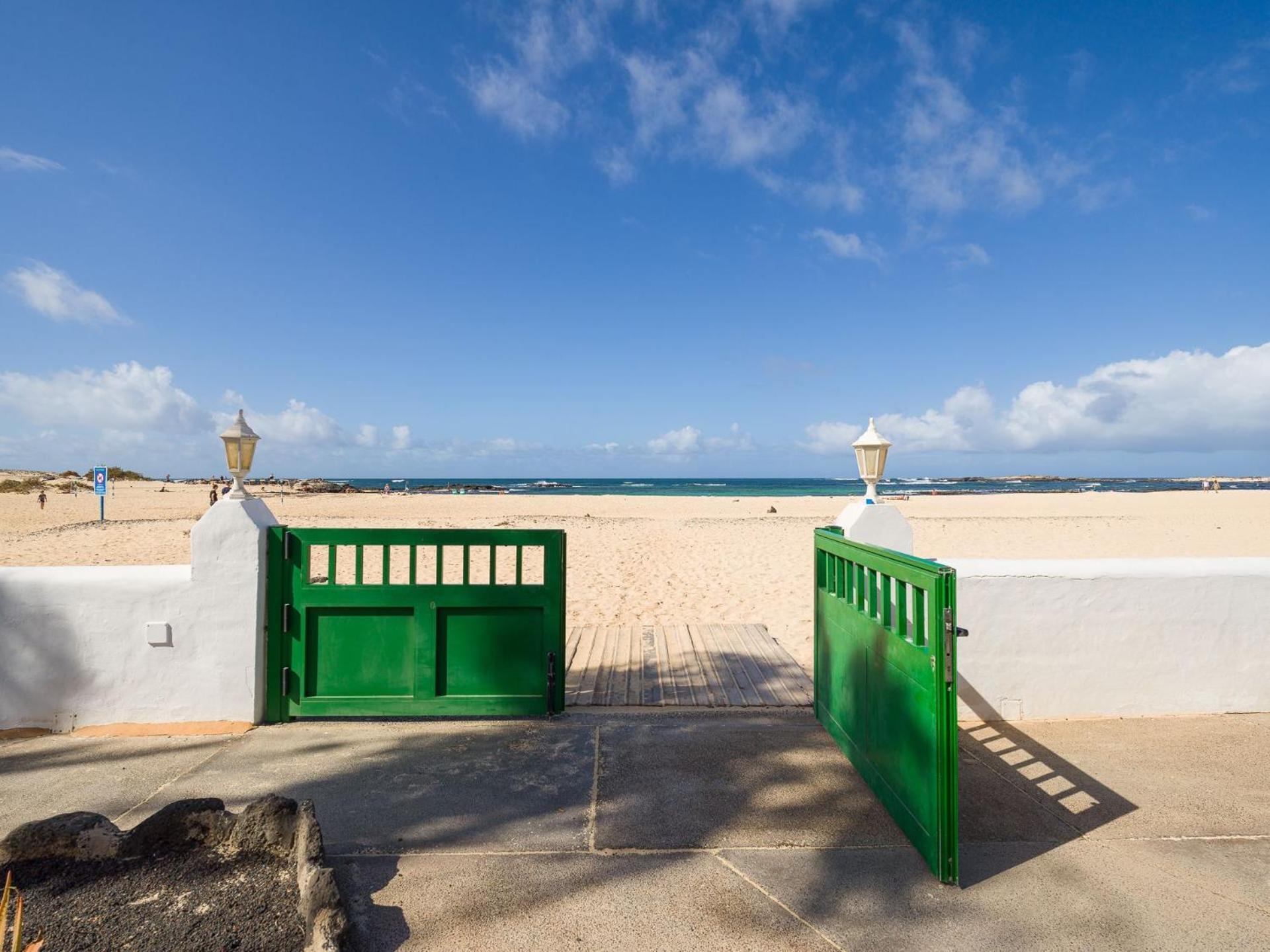 Apartamento Nire Lula en la misma playa Cotillo Exterior foto