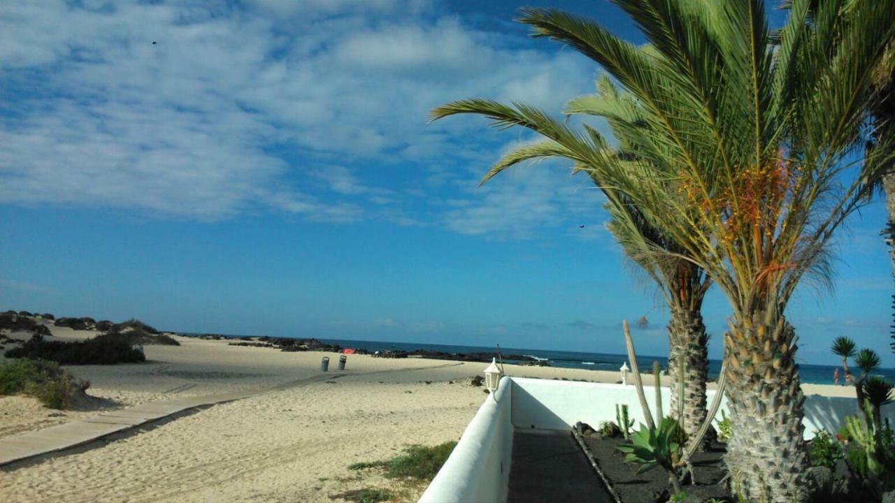 Apartamento Nire Lula en la misma playa Cotillo Exterior foto